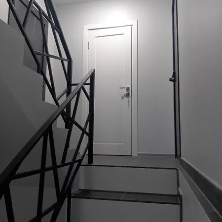 New Apartments Vip 3 Lviv Exterior photo